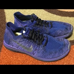 Nike Free flynit Boy’s Shoes Size 5Y